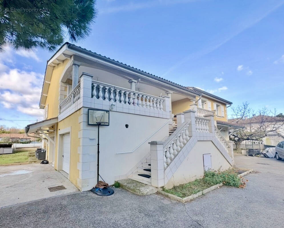 Maison à ROUSSILLON