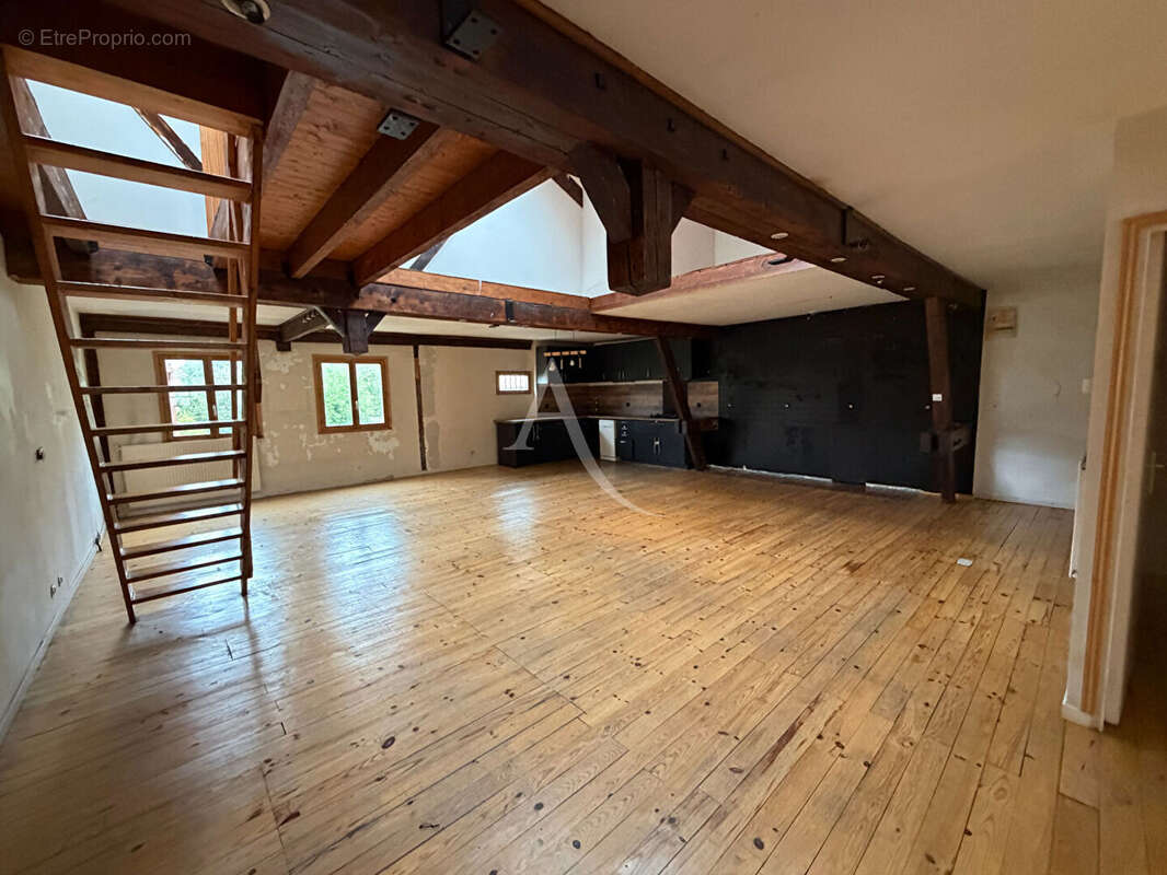 Immeuble maison sur Alfortville de 350 m²  habitable avec une cour de 250m² - photo 10