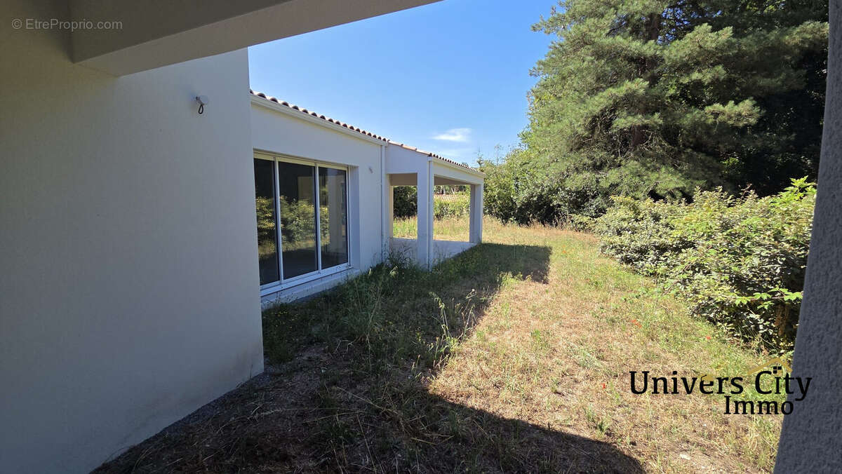 Maison 143 m² à Saint-Gervais  - photo 2