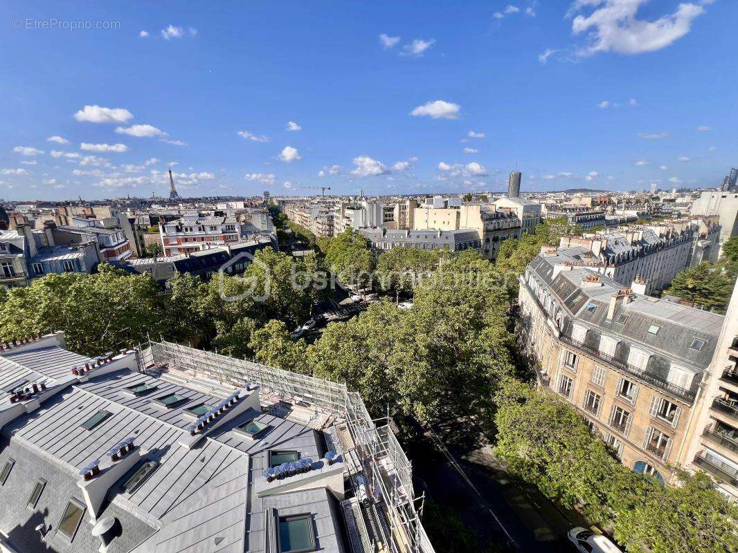 Appartement à PARIS-17E