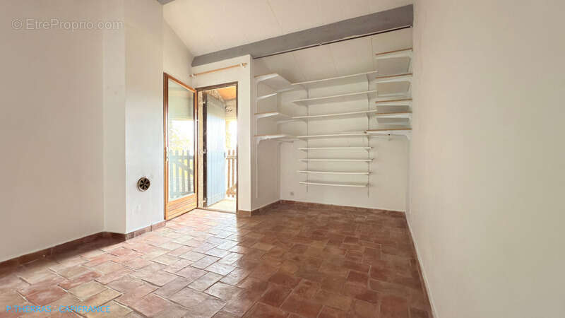 En exclusivité - Authentique bergerie Provençale du XIXème siècle à fort potentiel - photo 17