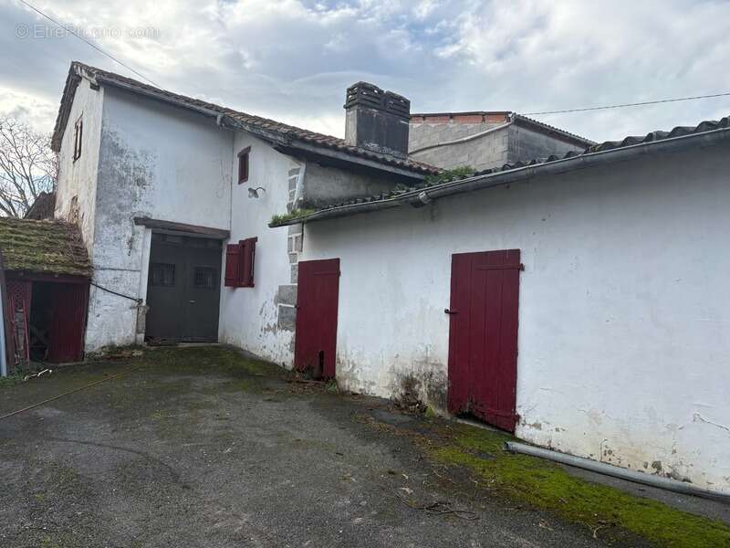 Maison à LARCEVEAU-ARROS-CIBITS