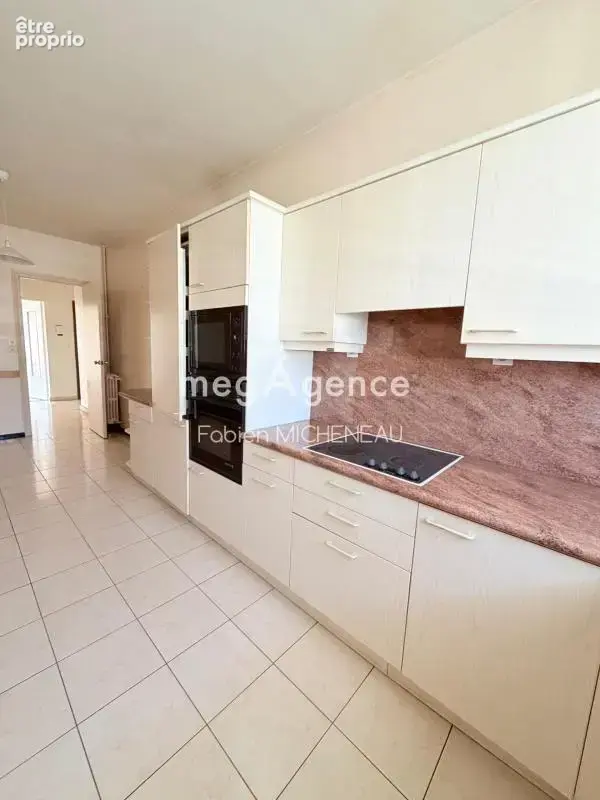 Appartement résidence La Paix - Cholet, 3 chambres, 115 m² - photo 6
