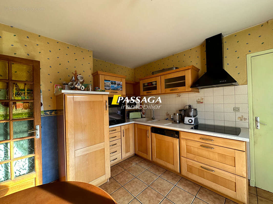 Maison à ONET-LE-CHATEAU