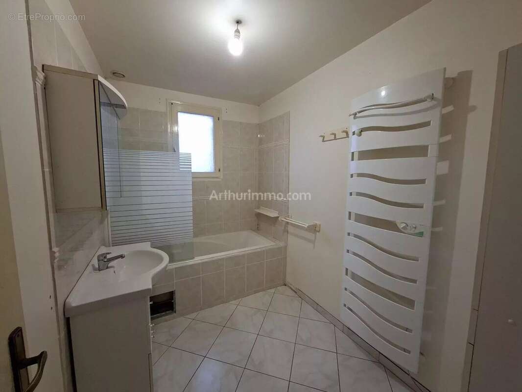 Maison à TALMONTIERS