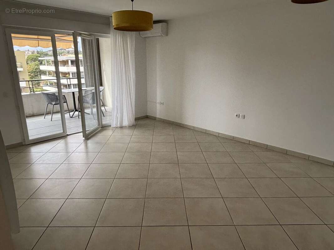 Appartement à FREJUS