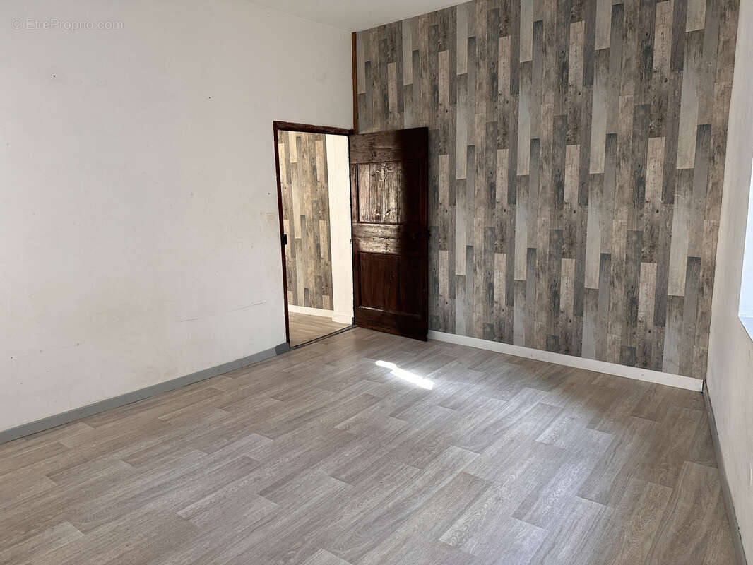 Maison de village, 1 cour et 2 terrasses - photo 4