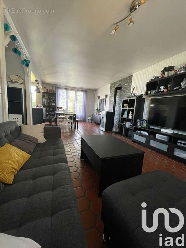 Photo 8 - Maison à SAVIGNY-LE-TEMPLE