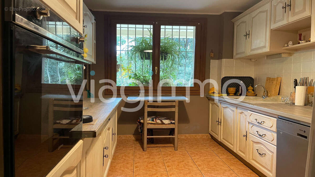 Appartement à MARSEILLE-12E