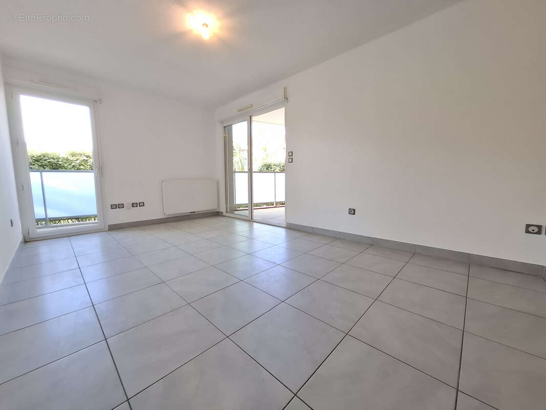 Appartement à MAUGUIO