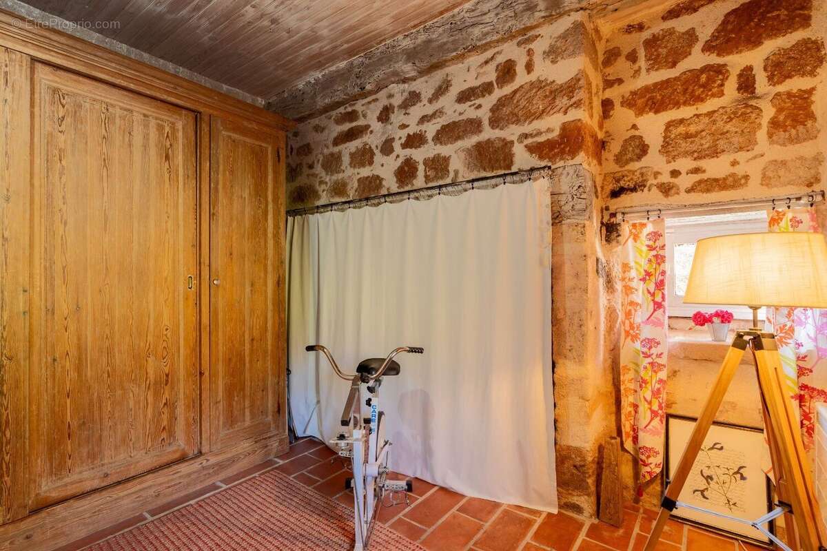 Propriété de charme en pierre - Cadre bucolique d'exception avec vue dominante - photo 11