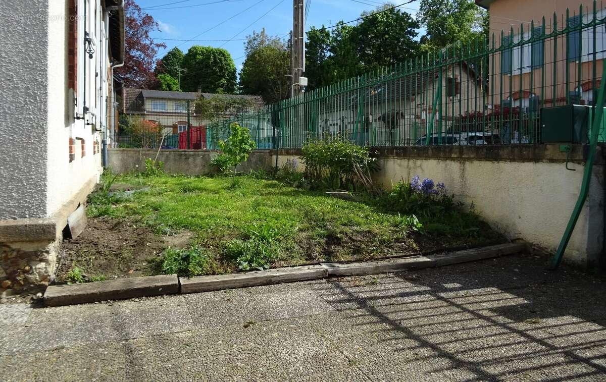 Maison à COSNE-COURS-SUR-LOIRE