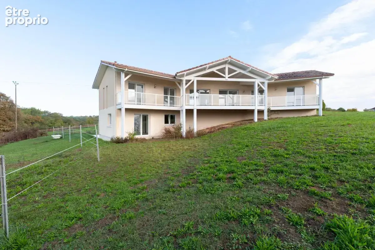 Maison familiale avec vue dégagée à Momuy, à 8 min d’Hagetmau - photo 1