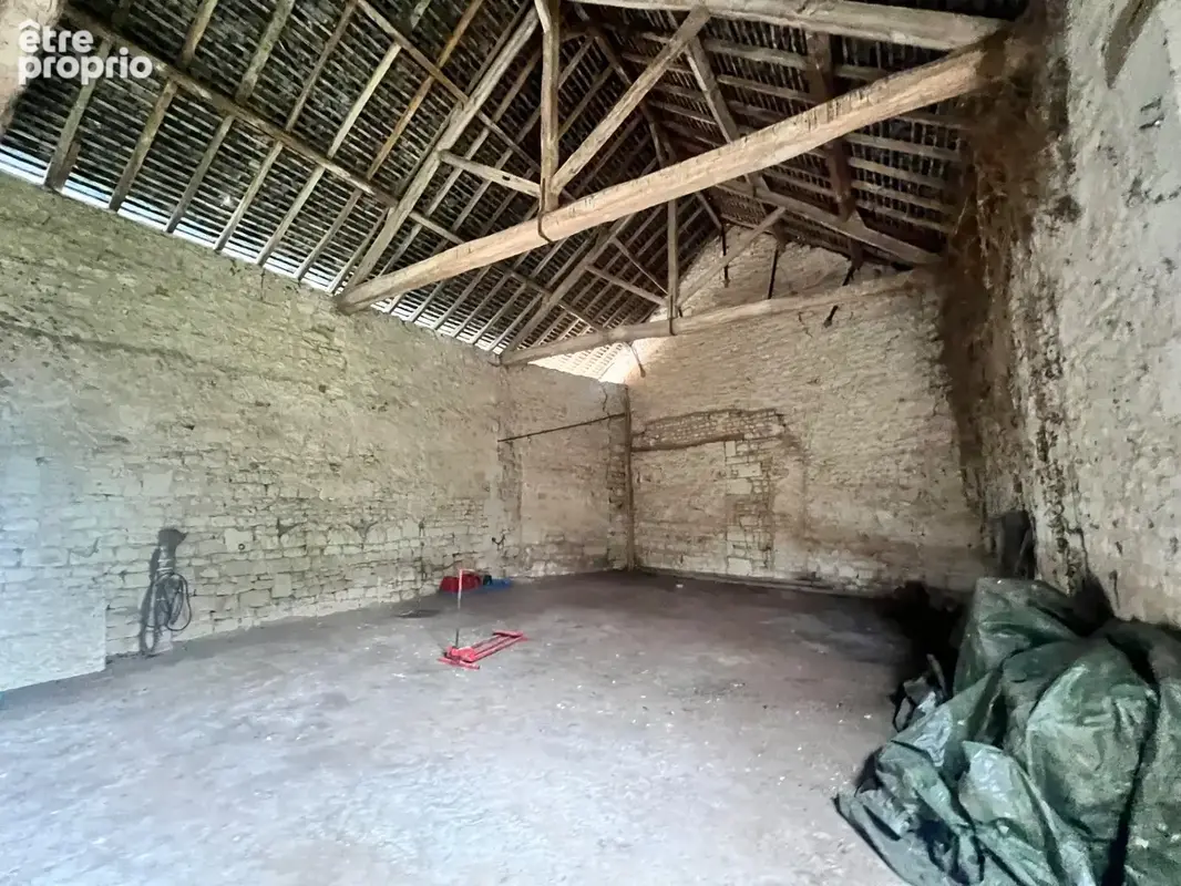 Maison de Maître + Piscine + Grange de 100 m²  7 000 m² de terrain  Sans voisinage - photo 19