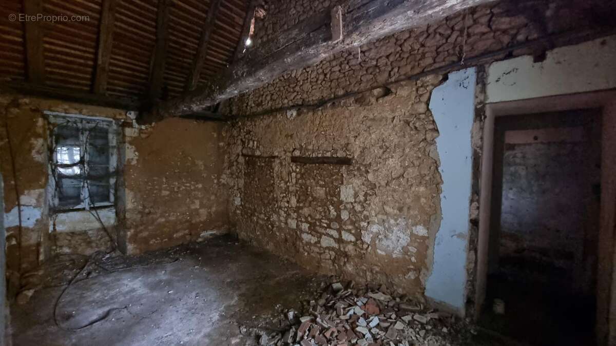 Maison à SAINT-FELIX-DE-VILLADEIX