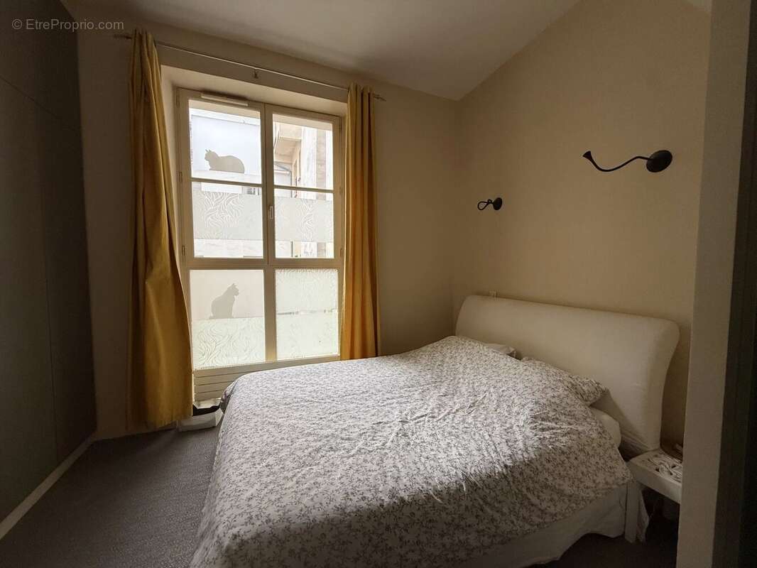 Appartement à PARIS-2E