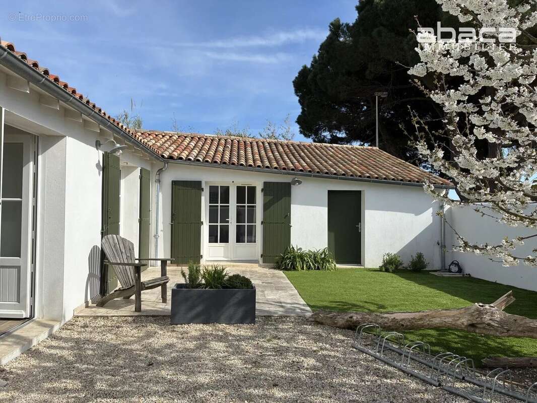 Maison à LE BOIS-PLAGE-EN-RE