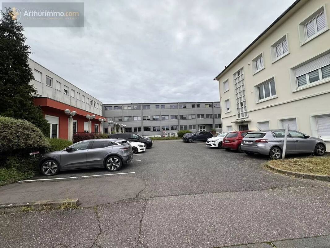 Commerce à SCY-CHAZELLES