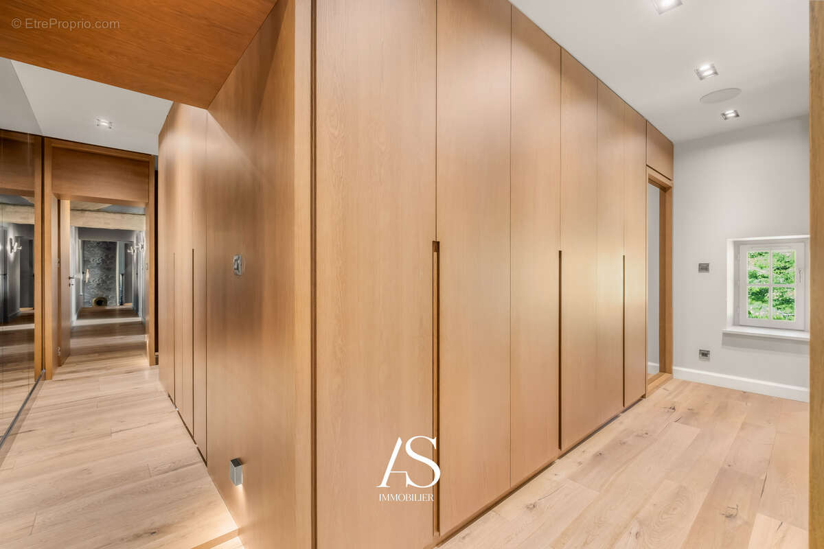 Propriété d'exception rénovée par architecte dans un parc boisé de 5000m2 - photo 16