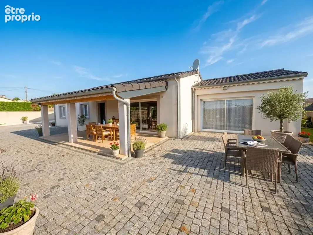 Maison À Vendre - photo 1