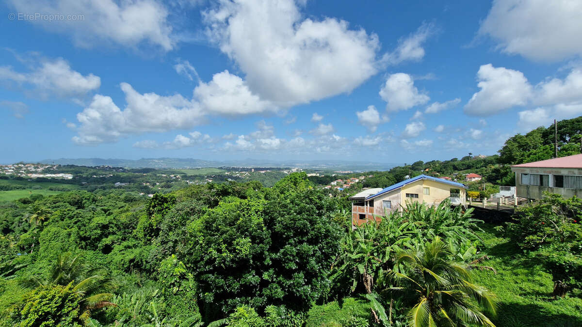 Maison à FORT-DE-FRANCE