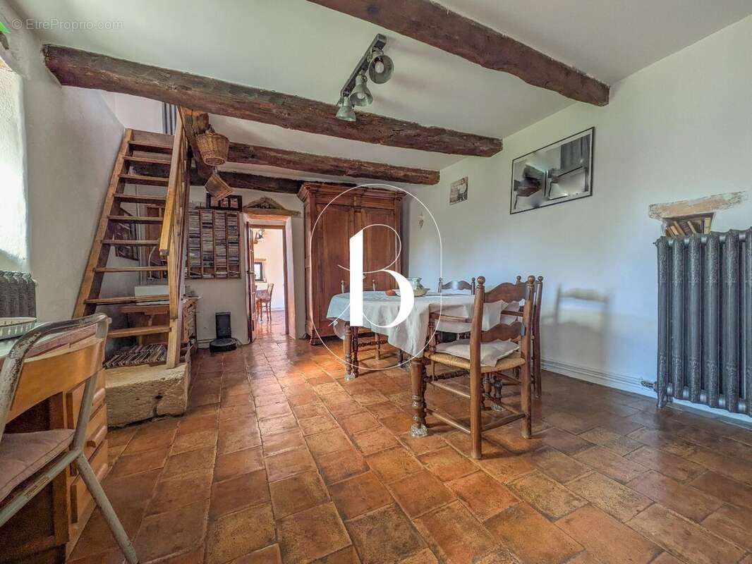 Maison à ORGNAC-L'AVEN