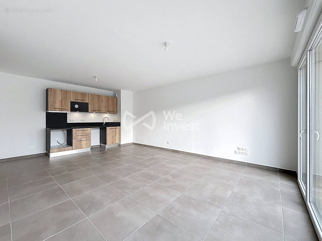 Appartement à VIC-LA-GARDIOLE