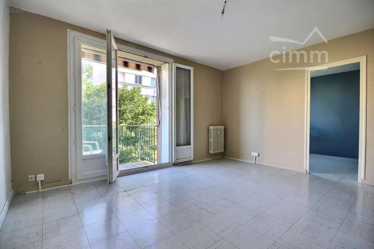 Appartement à LE TEIL
