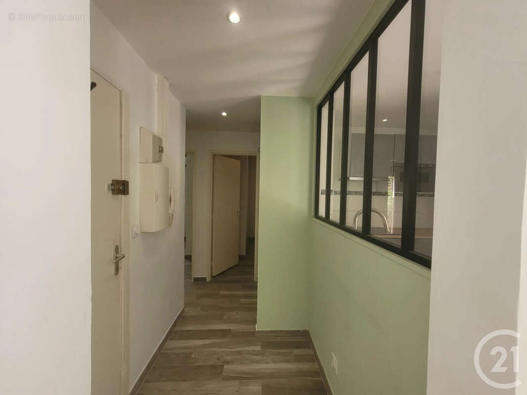 Appartement 59 m² à Toulon  - photo 4