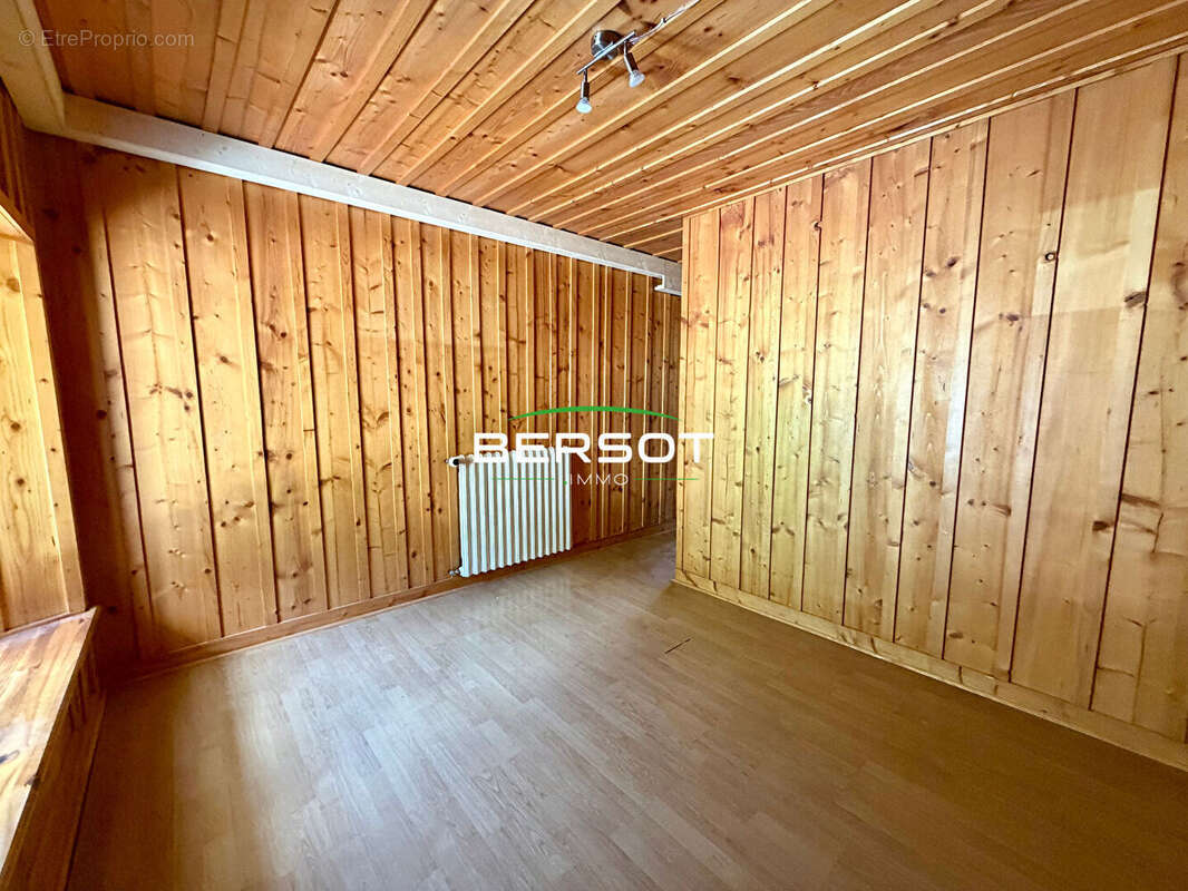 Appartement à LA CLUSE-ET-MIJOUX
