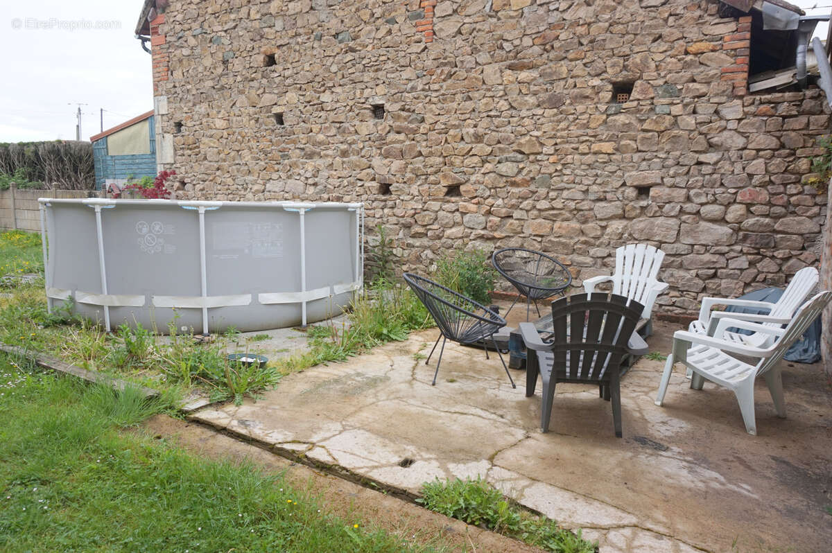 Maison à LUZY