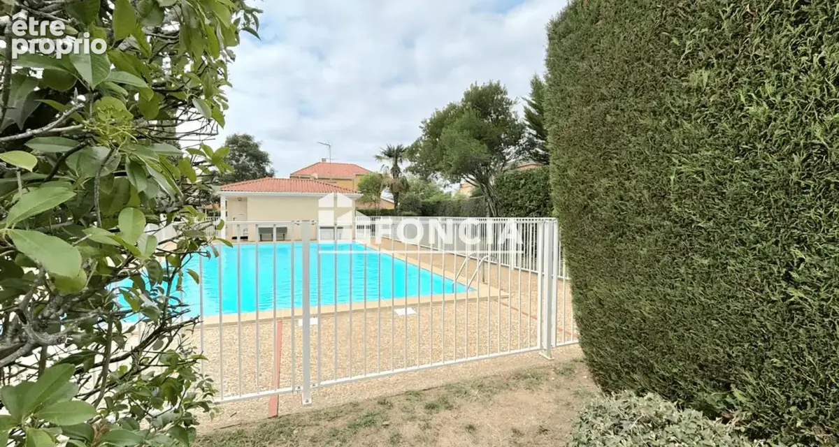 Appartement T3 de 62,41 m² à Pau — Résidence avec piscine - photo 6
