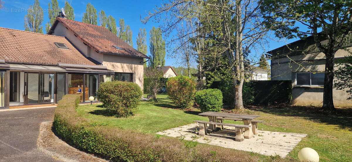 Très belle maison rénovée avec piscine 71500 Louhans - photo 5