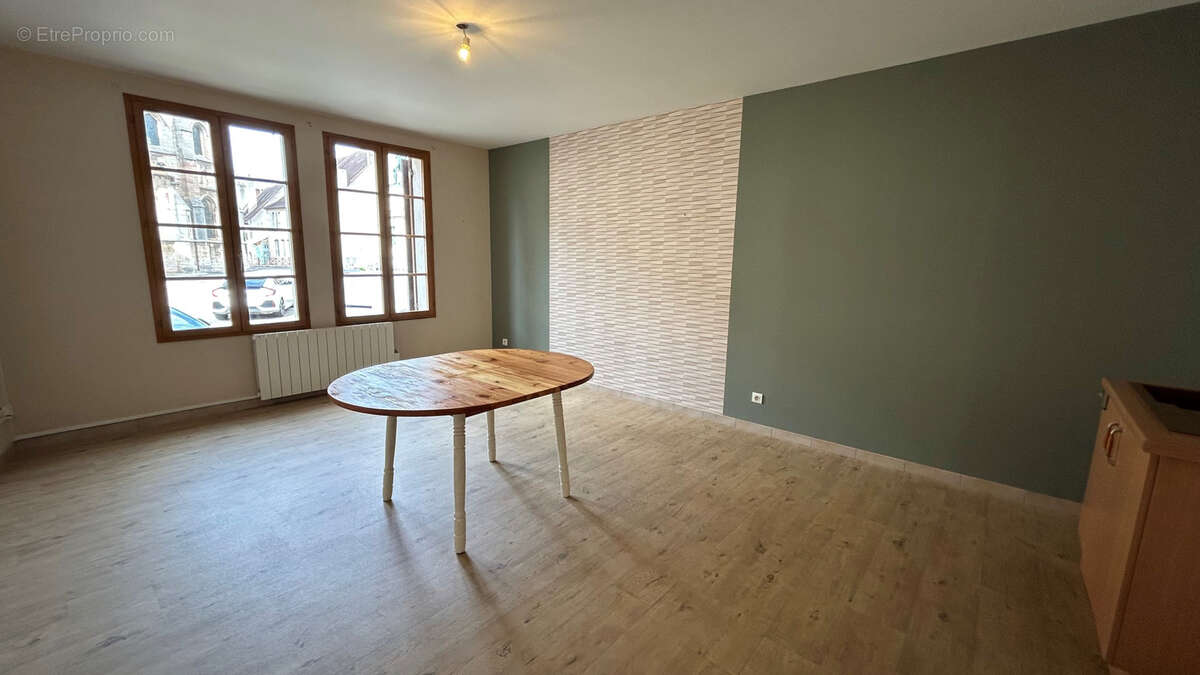 Appartement à AUXONNE
