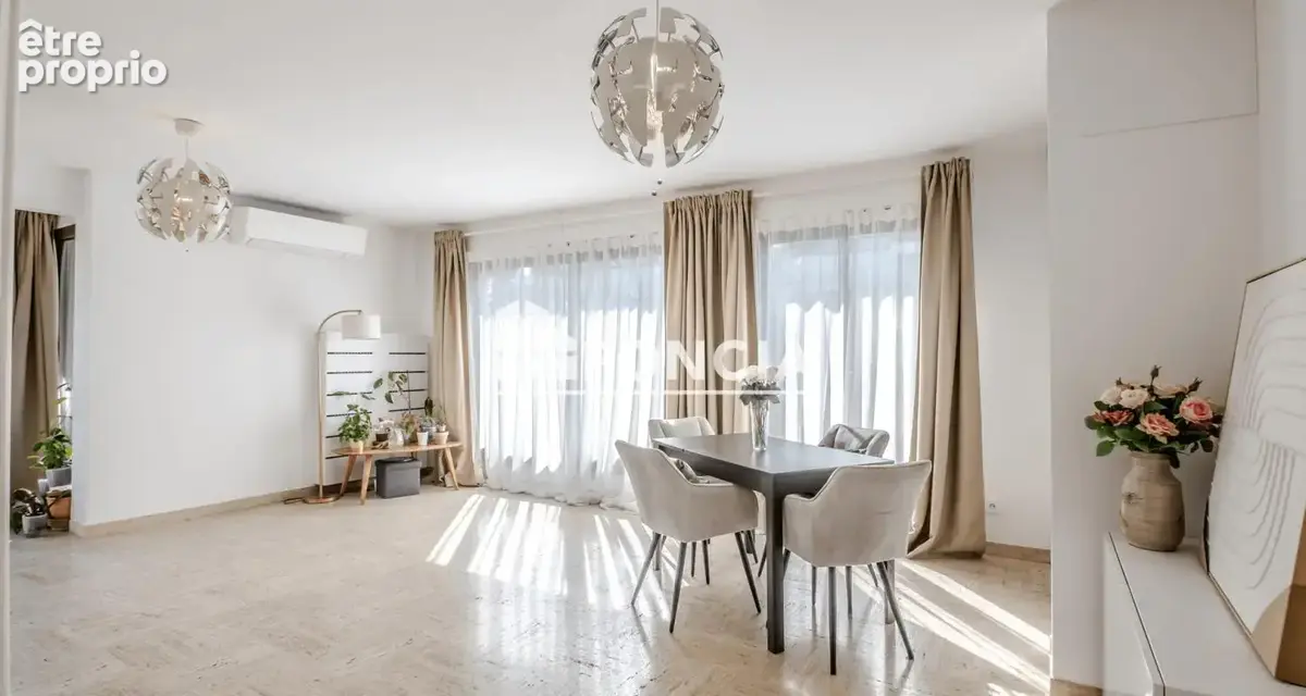 Photo Appartement à Saint-Julien-En-Genevois au prix de 690 000€