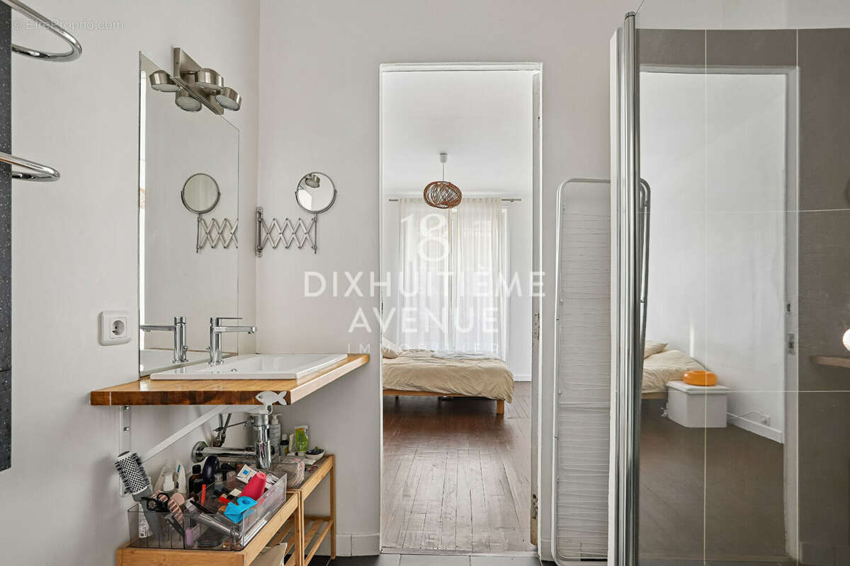 Appartement à PARIS-18E