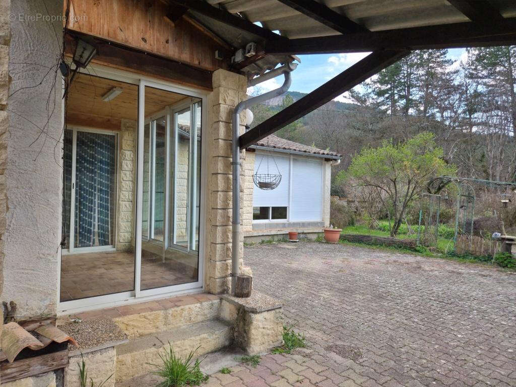 Maison à LA MOTTE-CHALANCON