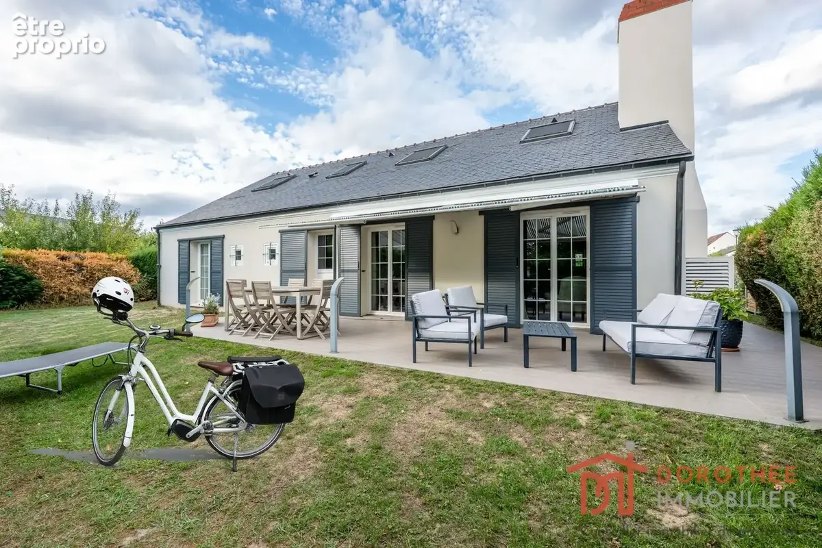 Maison 7 pièces 142 m² à vendre à Marolles-En-Brie (94440) - photo 2