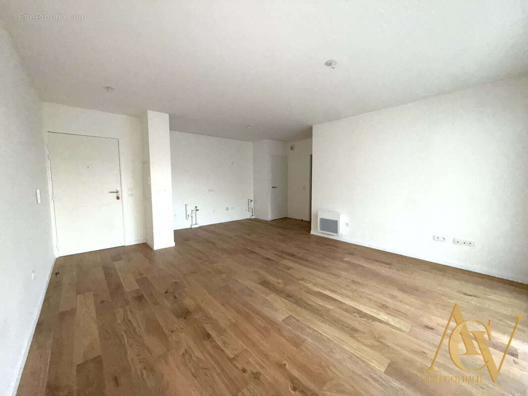 Joli 3 pièces en RDJ surélevé - Cogolin 3 - Appartement à COGOLIN