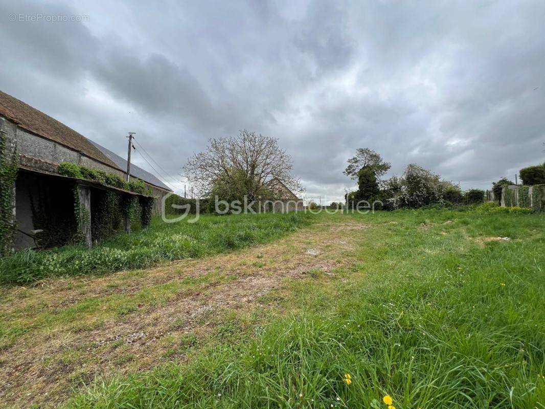 Terrain à ETAMPES