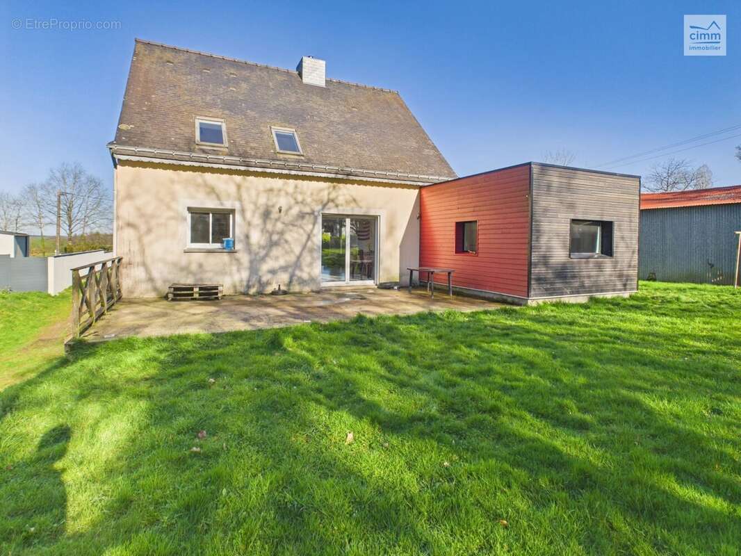 Maison à MAURE-DE-BRETAGNE