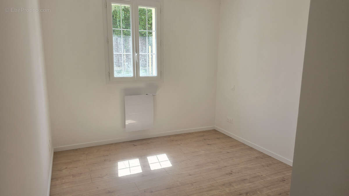 Appartement à LIMOURS
