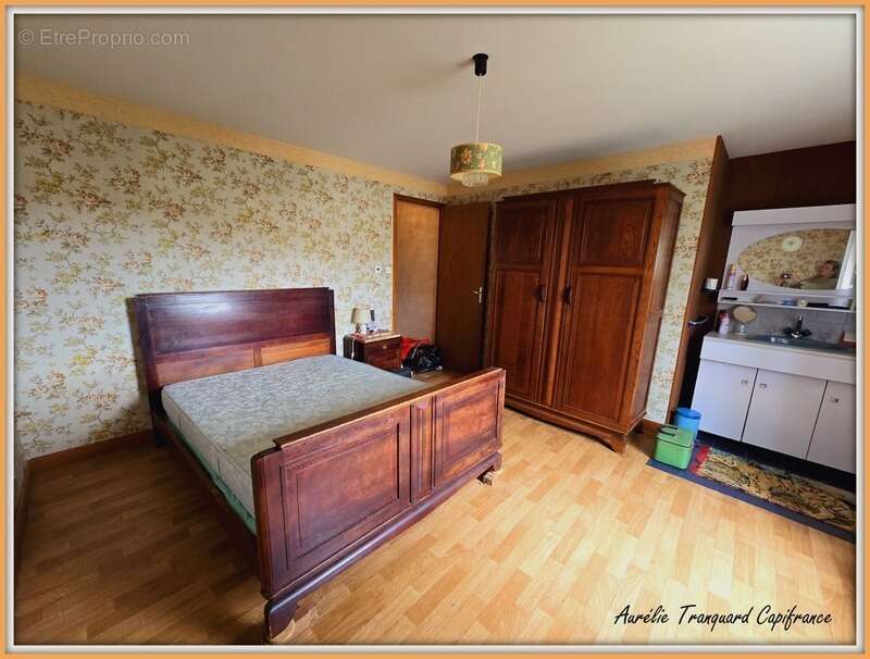 Maison à SAINT-JEAN-D'ANGELY