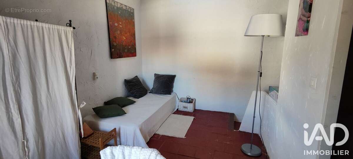 Maison 48 m² à Creissan  - photo 4