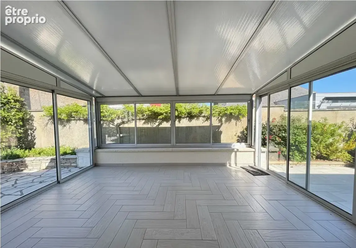 Charmante maison familiale 143 m2 avec 5 chambres, sous-sol complet et fort potentiel à Sainte-Gemmes-sur-Loir - photo 9