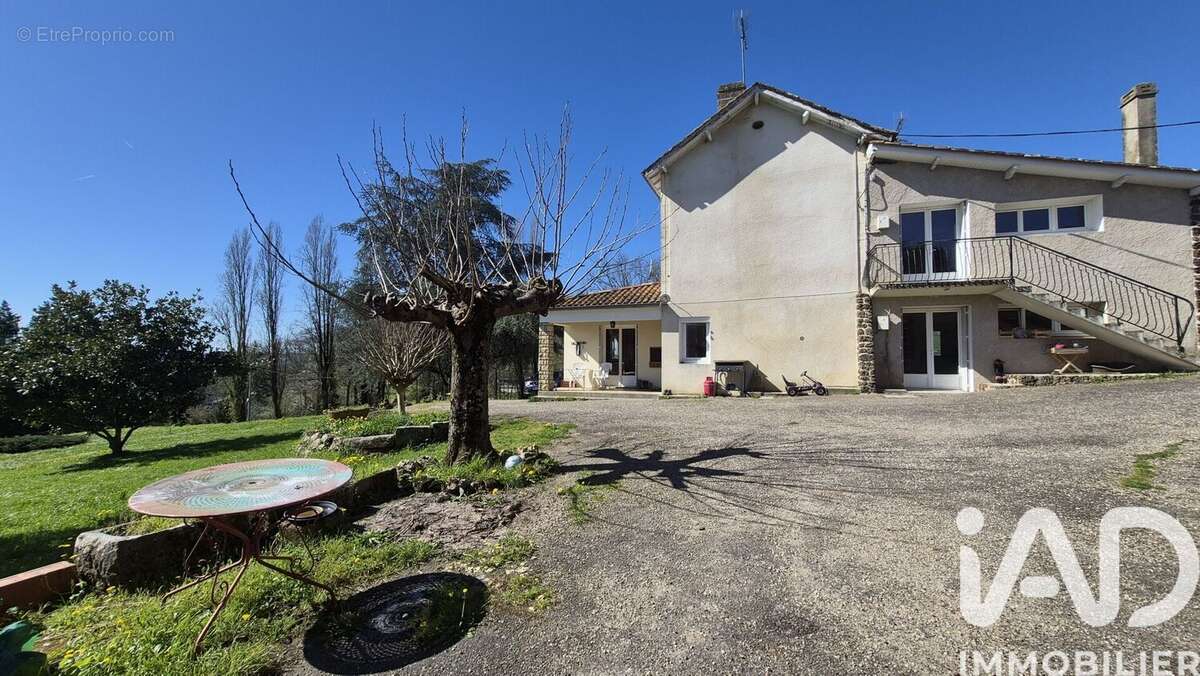 Photo 8 - Maison à LAMOTHE-MONTRAVEL