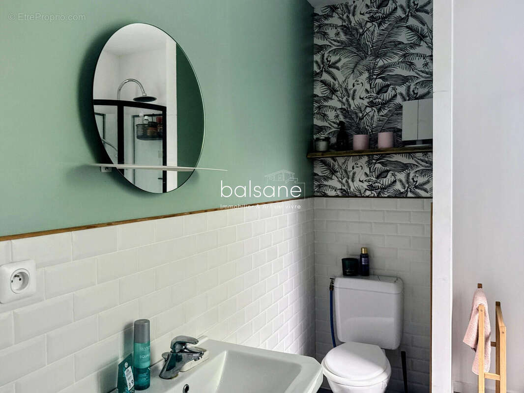 Salle de douche - Maison à LA BOUILLE