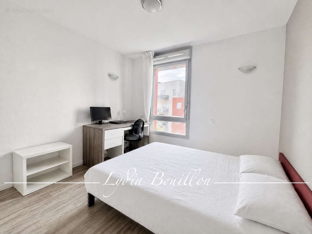 Appartement à NANTERRE