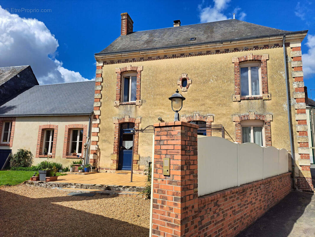 Maison à SAINT-CALAIS