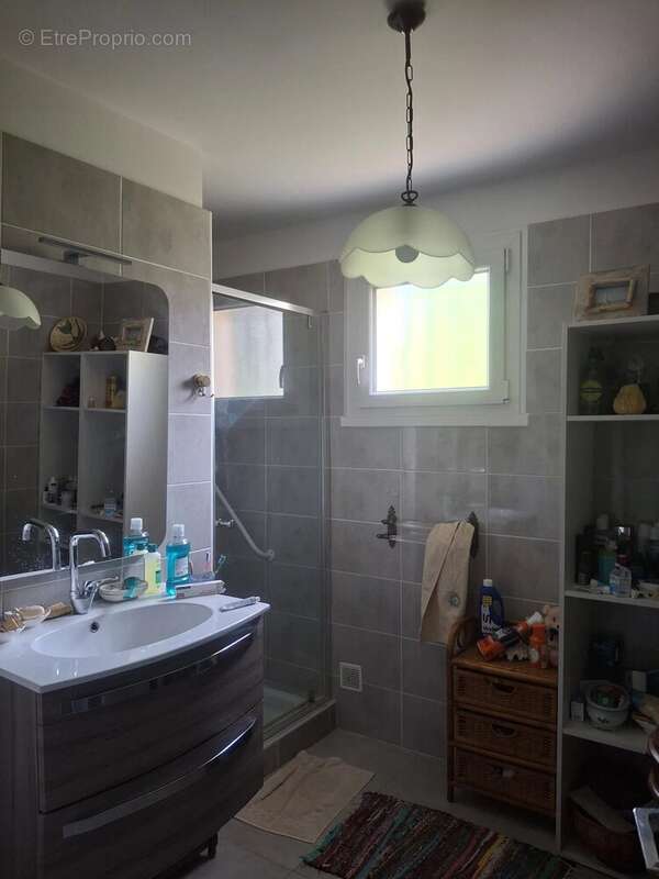 Maison à MONTELIMAR